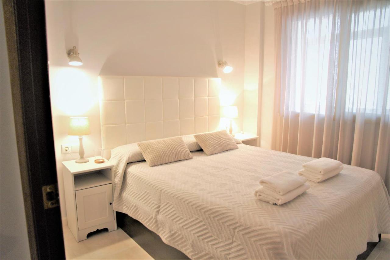 La Perla Apartment, Paradis Park, La Pineda - Atico 1ª Linea - Solarium - Wifi - Piscina Eksteriør billede