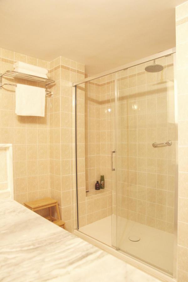 La Perla Apartment, Paradis Park, La Pineda - Atico 1ª Linea - Solarium - Wifi - Piscina Eksteriør billede